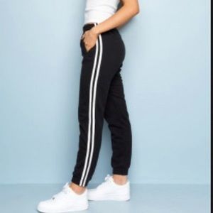 brandy melville rosa navy sweatpants